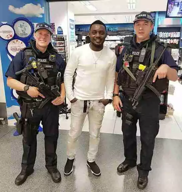 AY To Launch His Reality Show "The Makun Brothers". Poses With Policemen In US